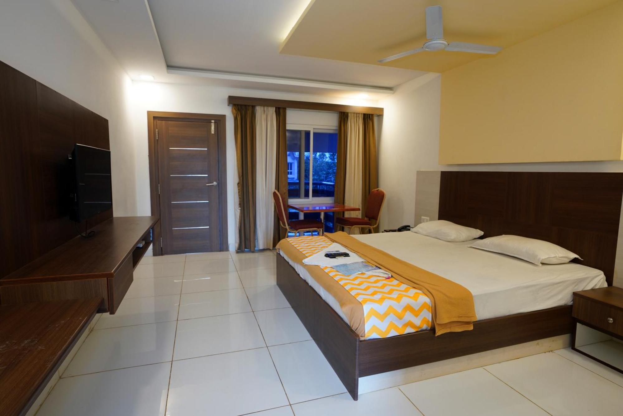 Park Inn Beach Resort Chennai Dış mekan fotoğraf